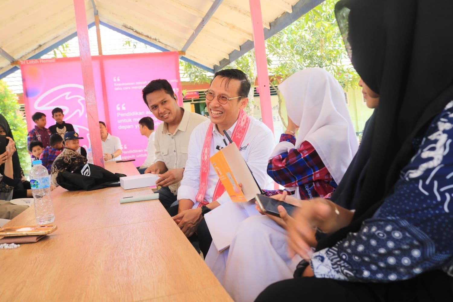 Indosat Perluas Ekosistem Digital dari Sekolah ke Desa di Samarinda